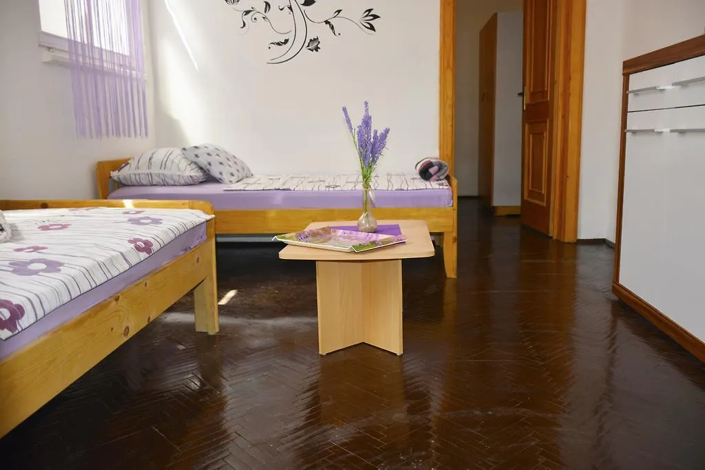 Apartments Maja Vir