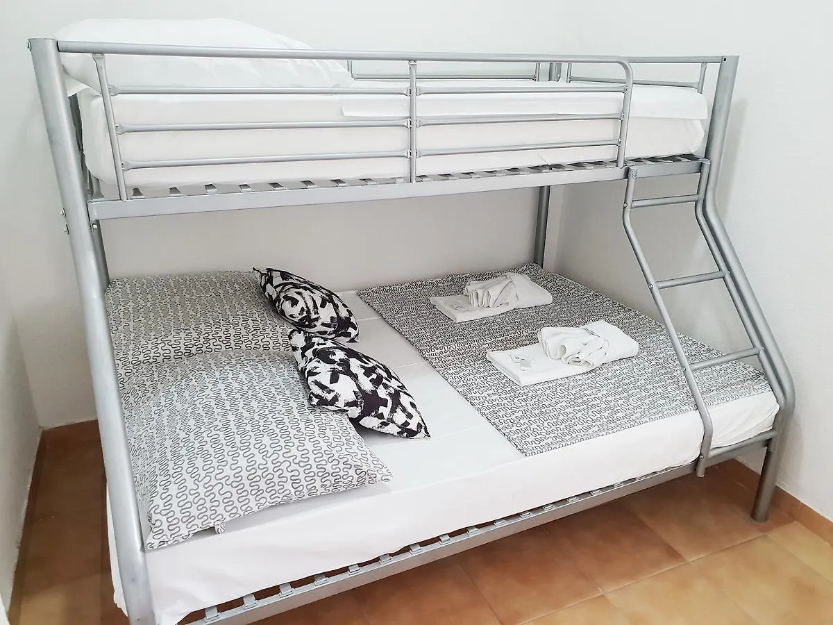 Apartments Maja Vir 0*,  Horvátország