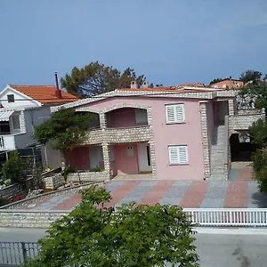 Apartmani Mira Apartman