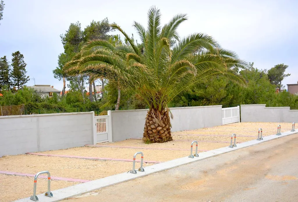 Apartments Maja Vir
