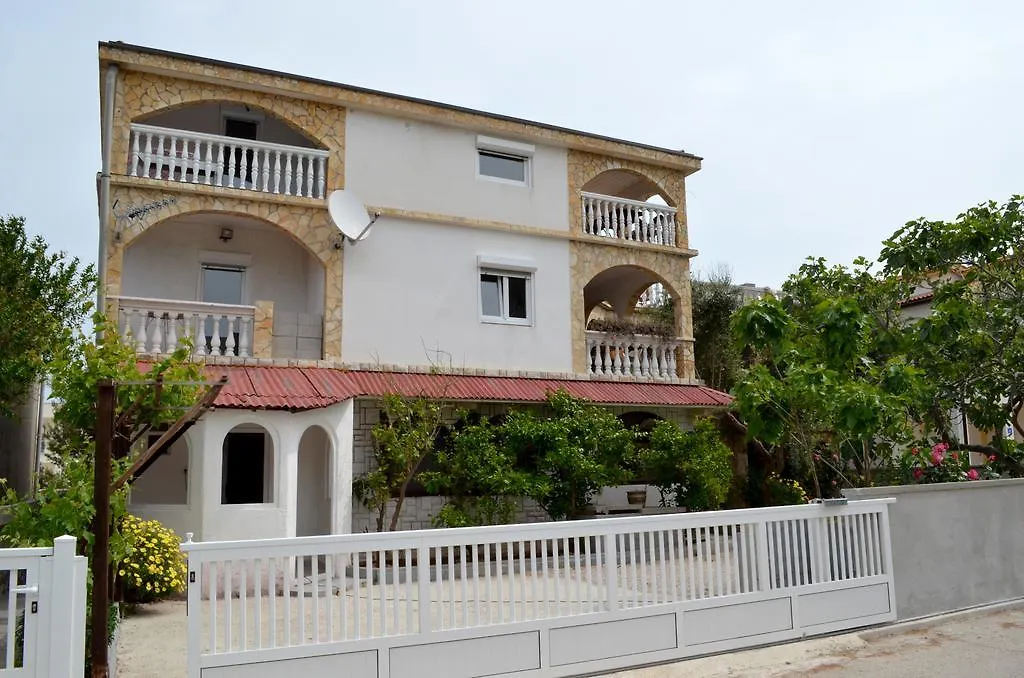 Apartments Maja Vir 0*,  Chorwacja