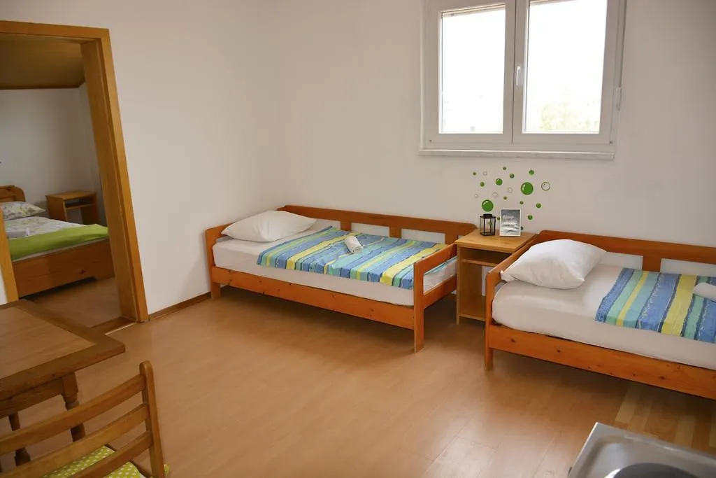 Apartments Maja Vir