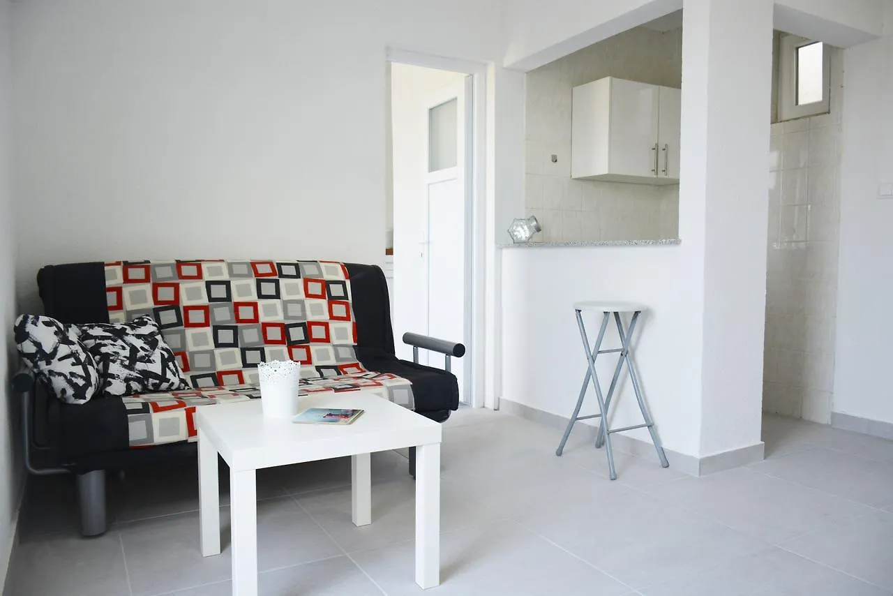 Apartments Maja Vir