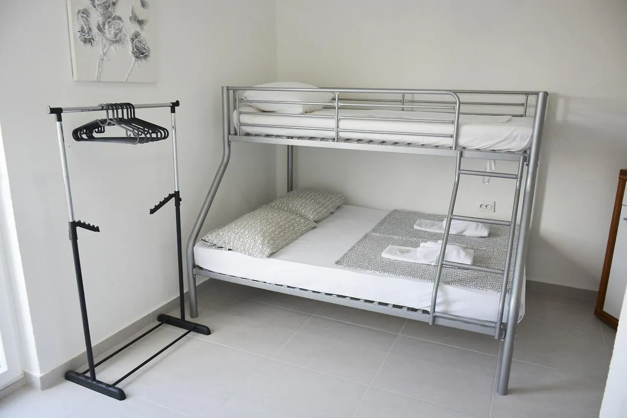 Apartments Maja Vir